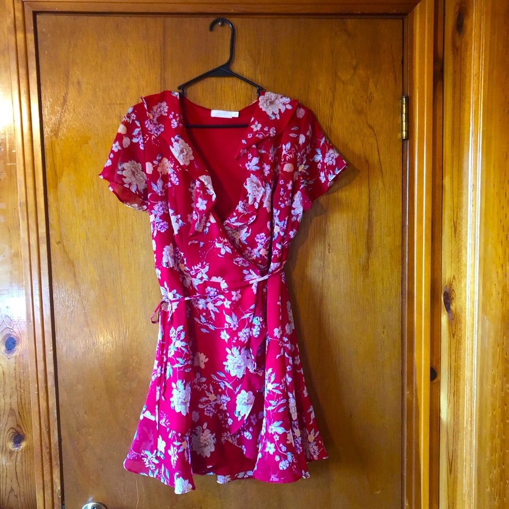 Red floral wrap dress by Lush size medium. Perfect sexy cute party dress